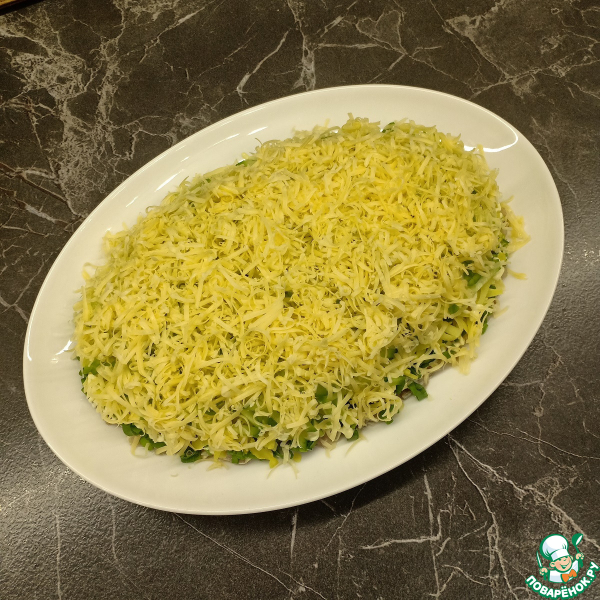 Салат &laquo;Сельдь под зеленой шубкой&raquo;