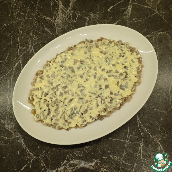 Салат &laquo;Сельдь под зеленой шубкой&raquo;