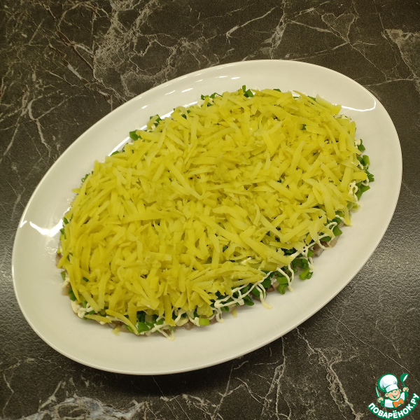 Салат &laquo;Сельдь под зеленой шубкой&raquo;