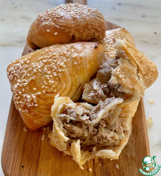 Самса слоеная и хрустящая. Мясо и картошка
