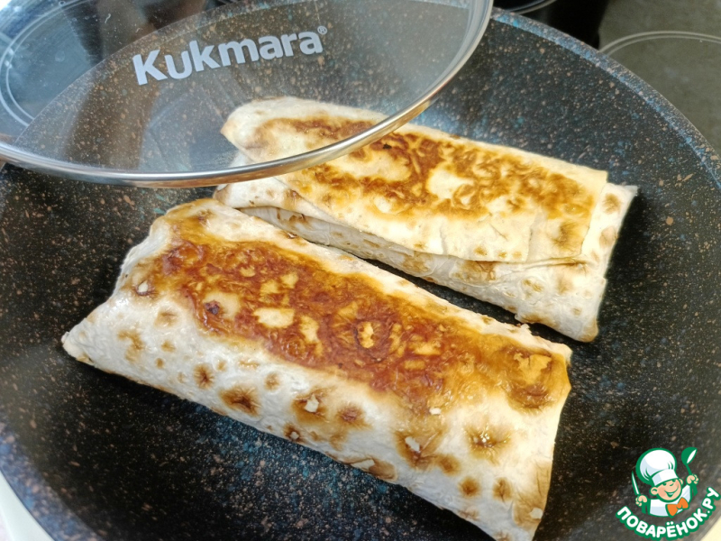 Шаурма с картошкой фри и курицей