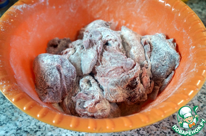 Щечки говяжьи с овощами