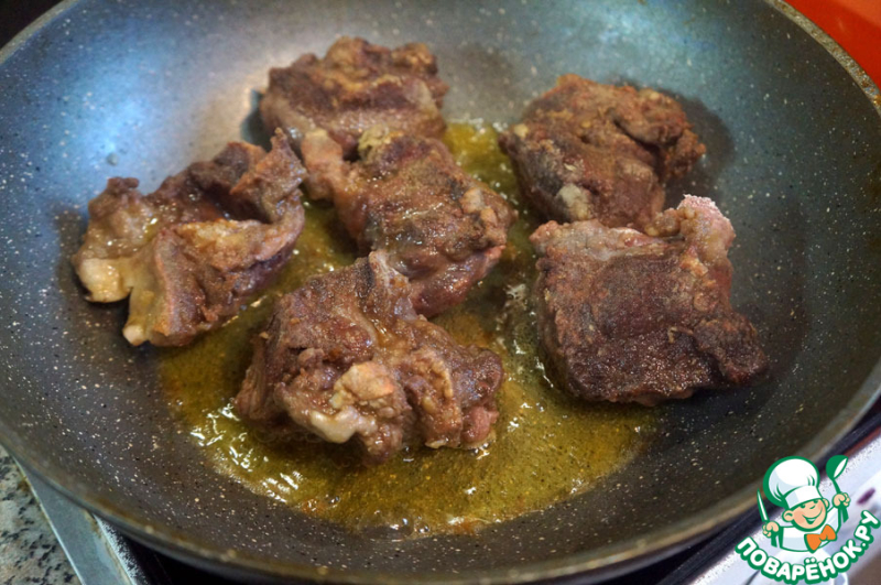 Щечки говяжьи с овощами