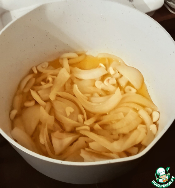 Шорбат Адас (чечевичный суп)