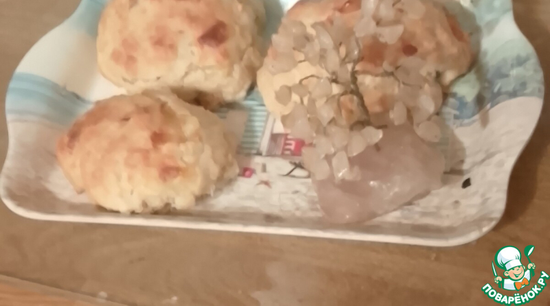 Сконы из яблока, пармезана и розмарина