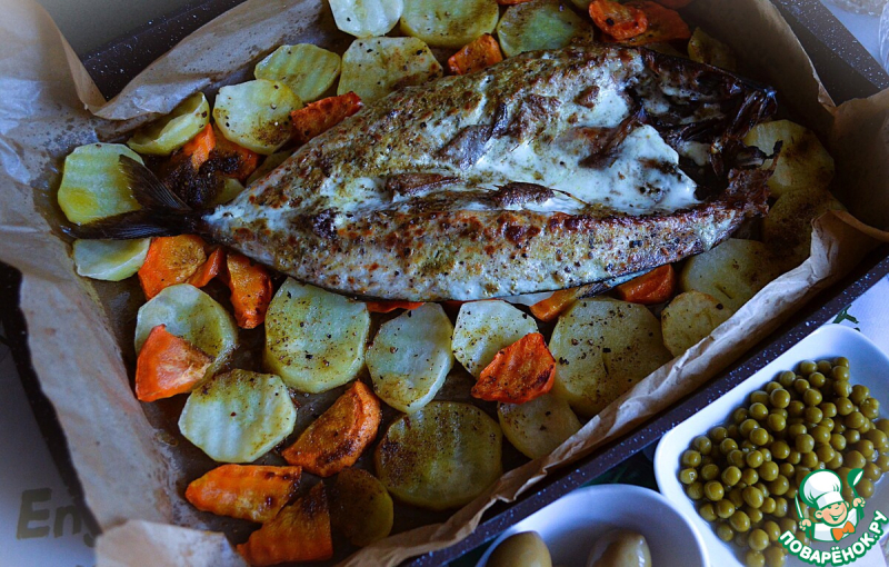 Скумбрия с картофелем и морковью