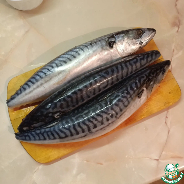 Скумбрия, запеченная с овощами