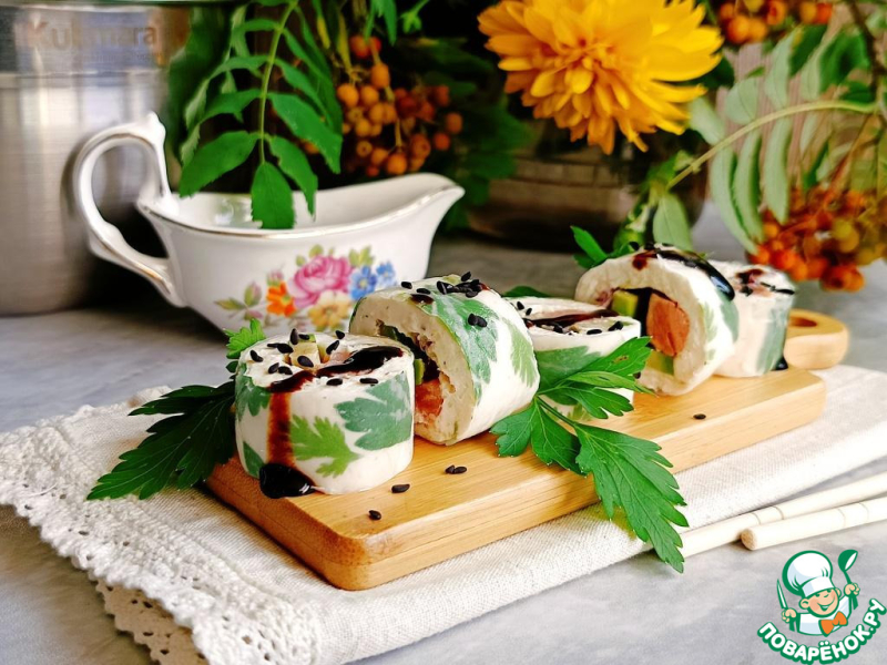 Сливочные роллы с малосольной форелью