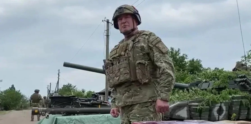 СМИ: Известного провалами в Украине российского генерала Лапина уволили с военной службы