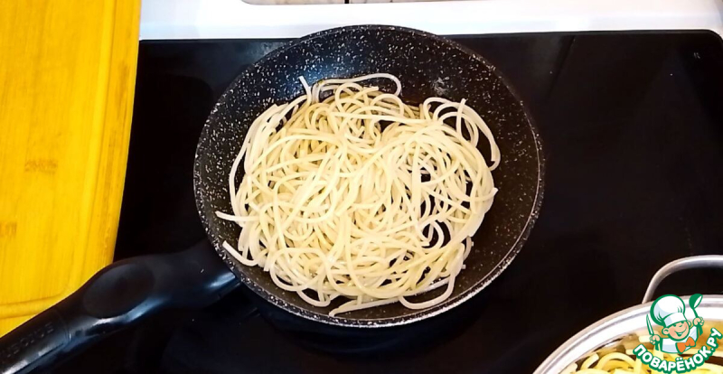 Спагетти с помидорами Черри по-средиземноморски