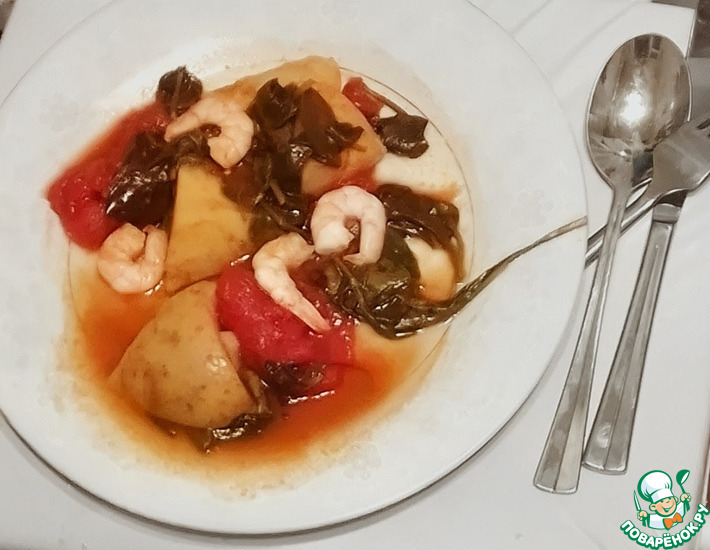 Стью с копчёными креветками, картофелем, шпинатом