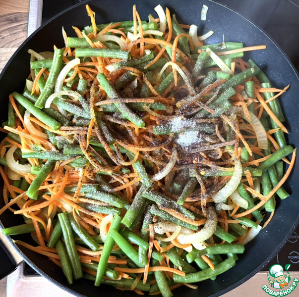 Стручковая фасоль с морковью
