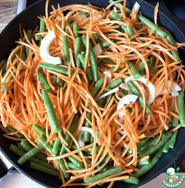 Стручковая фасоль с морковью