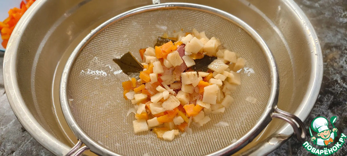 Суп с копчёными рёбрышками и фасолью
