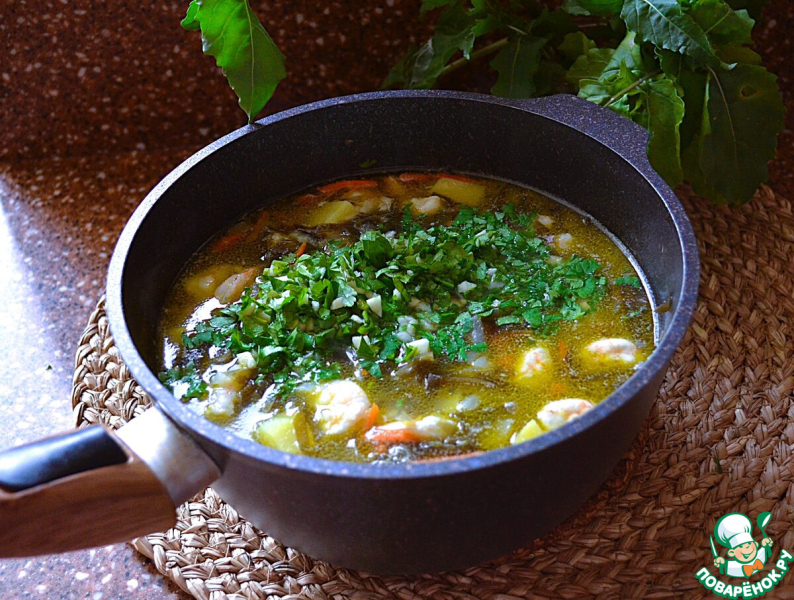 Суп с морской капустой и креветками