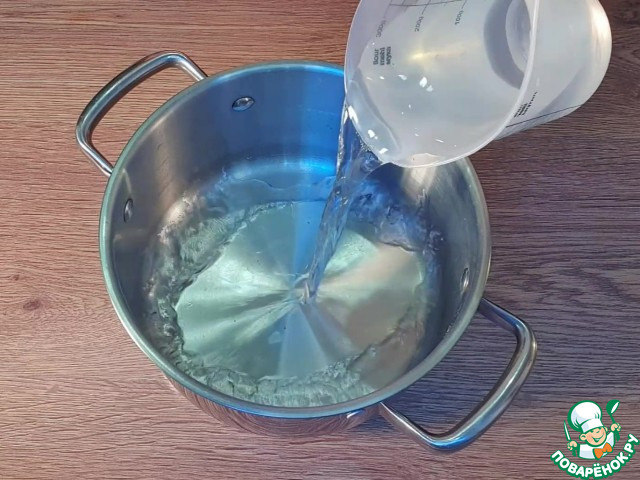 Суп с сыром и обжаренным картофелем