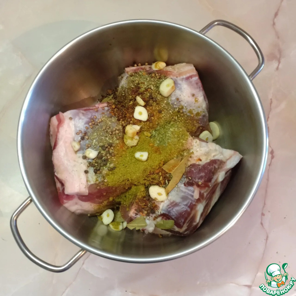 Свиная грудинка со специями