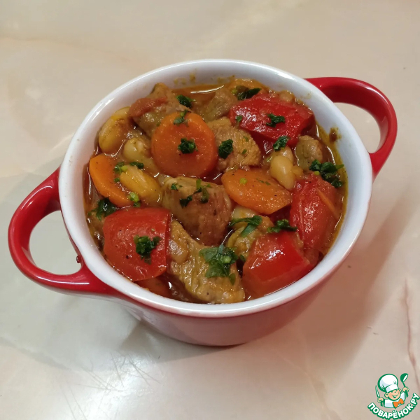 Свинина с фасолью и овощами