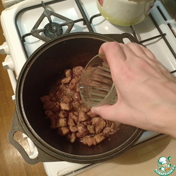 Свинина с фасолью и овощами