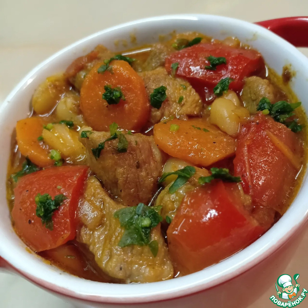 Свинина с фасолью и овощами