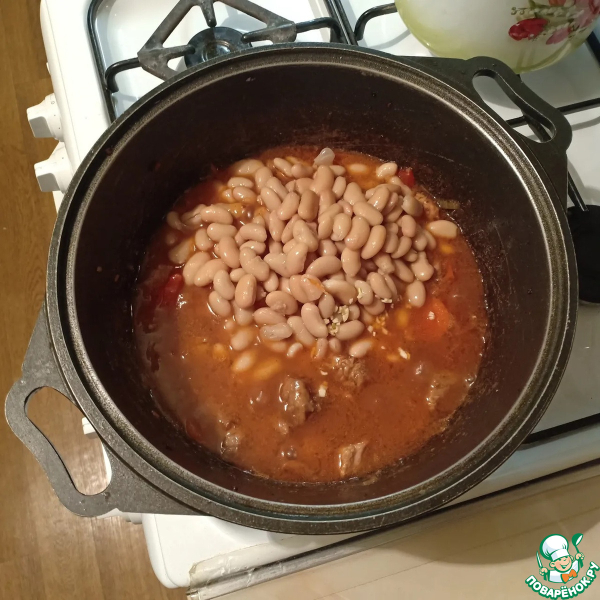 Свинина с фасолью и овощами