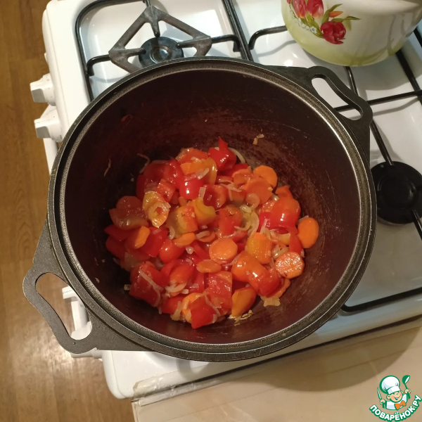 Свинина с фасолью и овощами