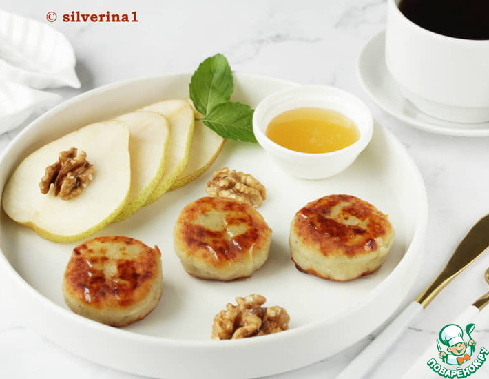 Сырники с голубым сыром