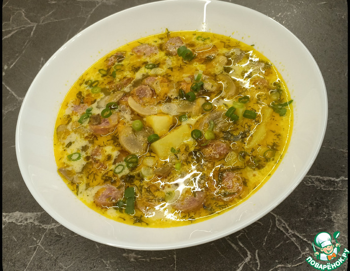 Сырный суп с грибами и колбасками