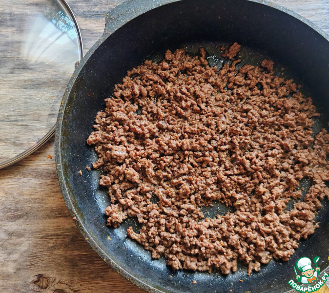 Такос с мясом, черешней и камамбером