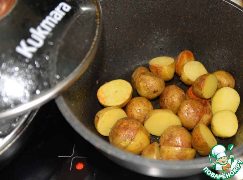 Теплый картофельный салат с овощами и тофу