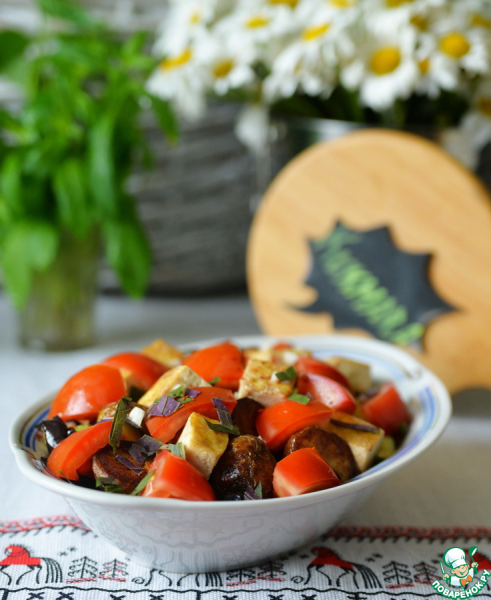 Теплый картофельный салат с овощами и тофу