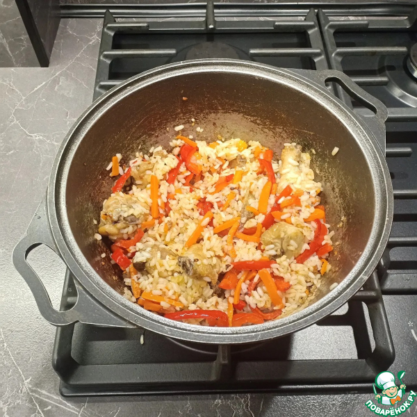 Тяхан с курицей и овощами