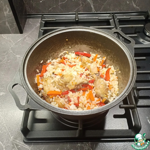 Тяхан с курицей и овощами