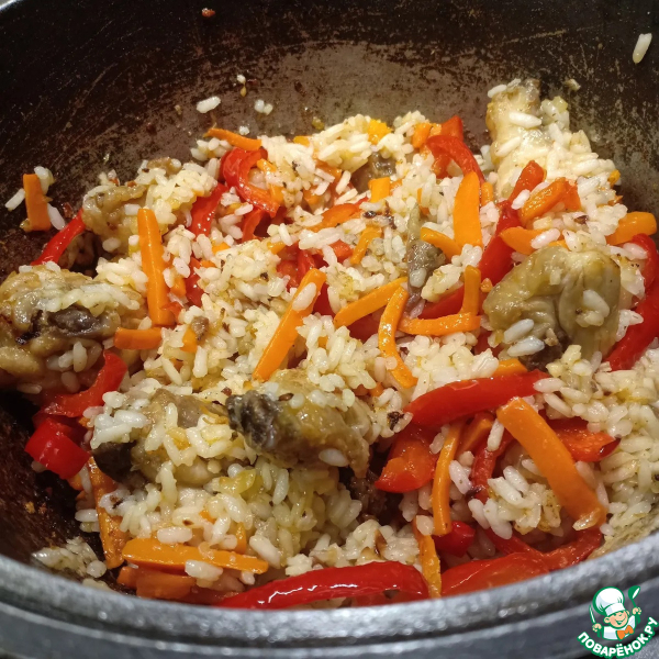 Тяхан с курицей и овощами