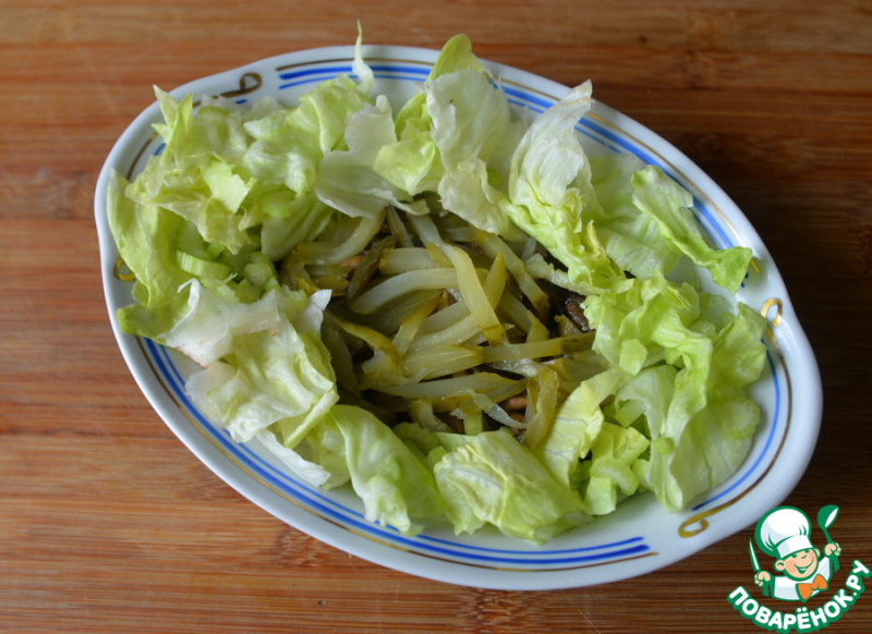Тёплый салат из куриной печени с вешенками