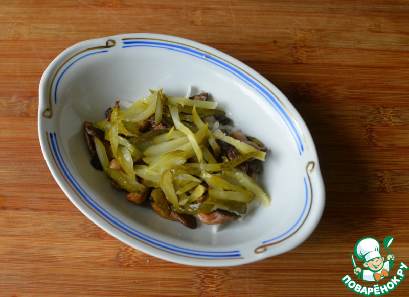 Тёплый салат из куриной печени с вешенками