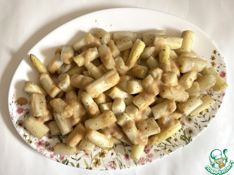 Тёплый салат из спаржи