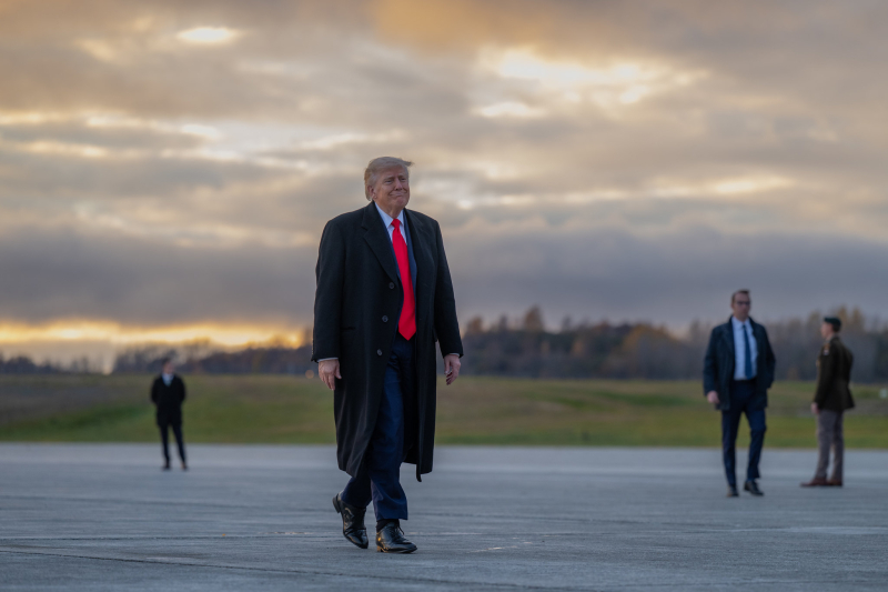 Трамп заявил, что не хочет иметь дела с Зеленским, а оборону Киева в 2022 году назвал везением