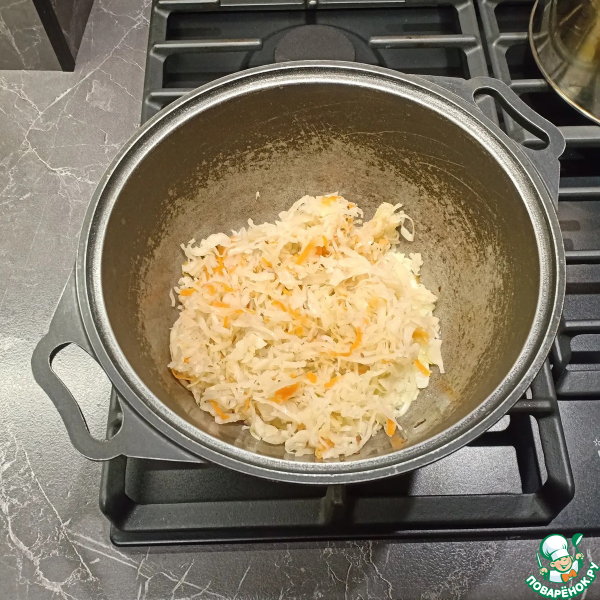 Тушеная капуста по-немецки