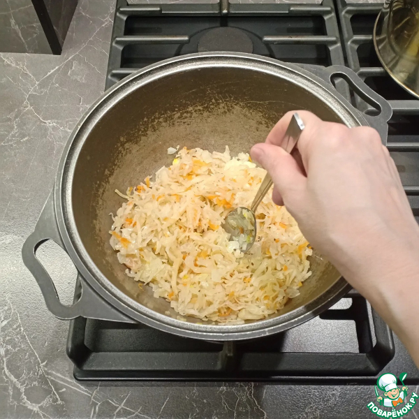 Тушеная капуста по-немецки