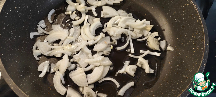 Тушеная капуста с копчёными колбасками
