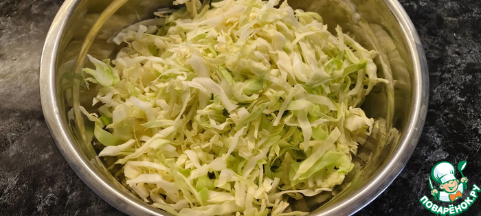Тушеная капуста с копчёными колбасками