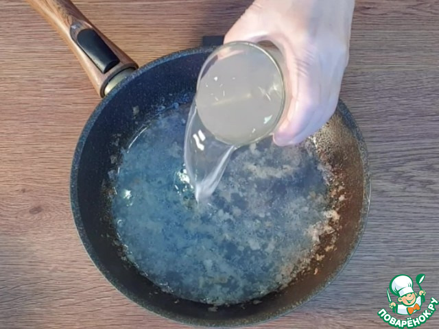 Тушеная картошка с мясом в кастрюле