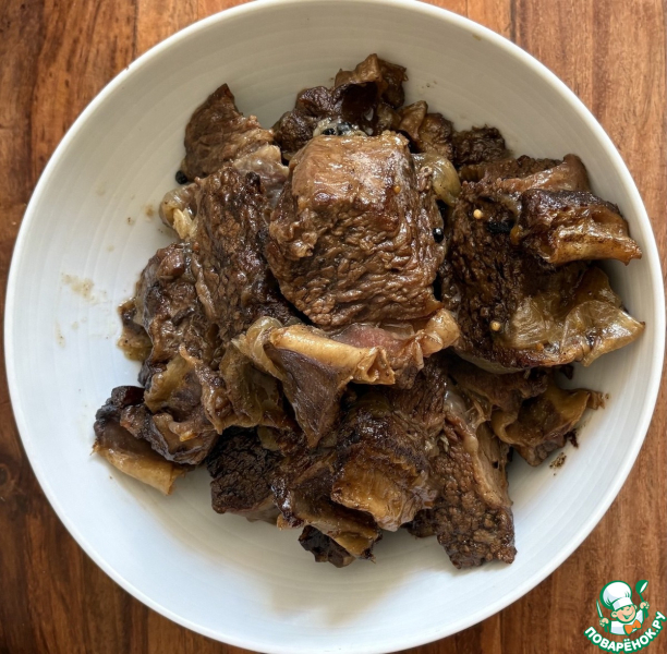 Тушёные говяжьи рёбра