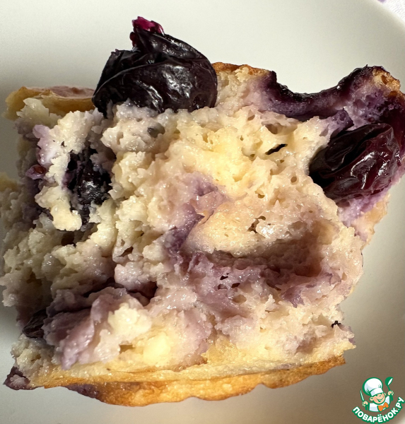 Творожно-миндальные маффины с ягодами