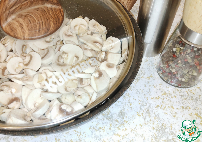 Тыквенные блинчики фаршированные капустой и грибами