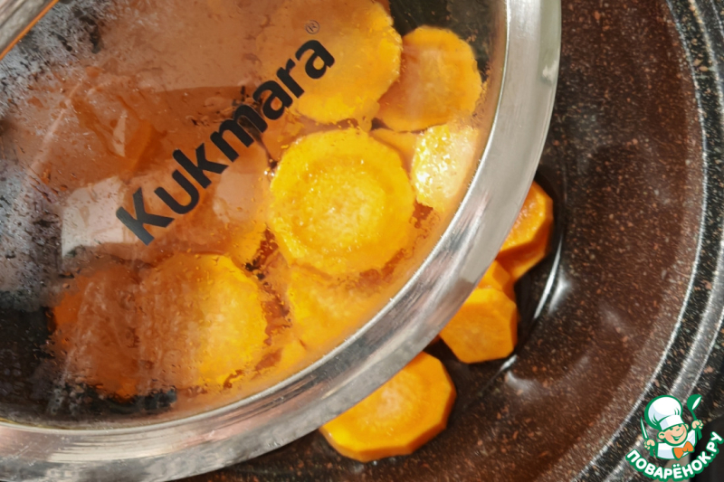 Тыквенный суп с морковными клёцками