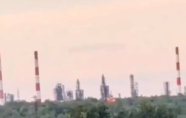 Украинские БПЛА поразили Сызранский нефтеперерабатывающий завод | ВИДЕО