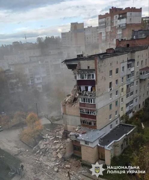 В Хмельницком прогремел взрыв в многоэтажке: разрушены несколько этажей | ФОТО | ВИДЕО