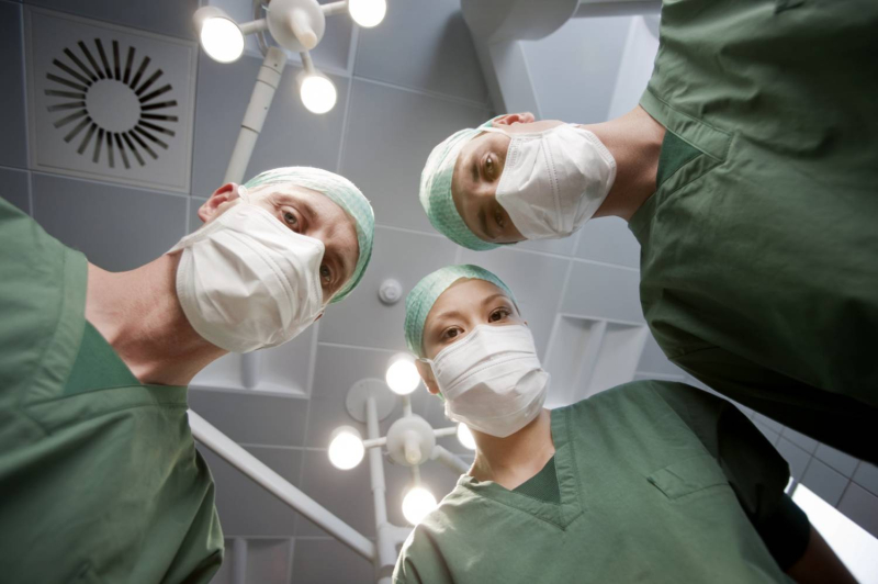 В Луцке из желудка 7-летней девочки извлекли почти 700 граммов волос | ФОТО